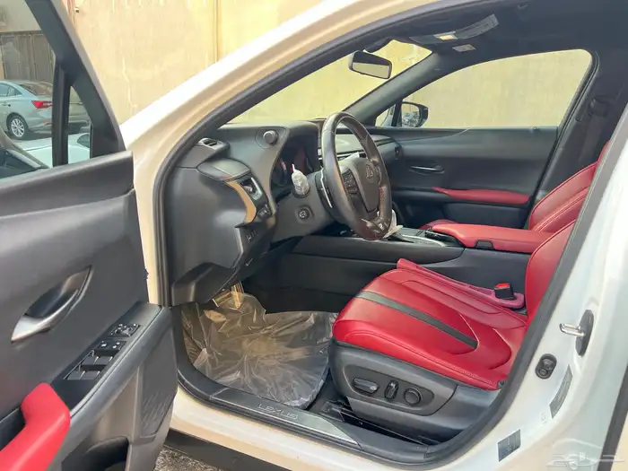 لكزس UX200م ديل 2019 فل 23