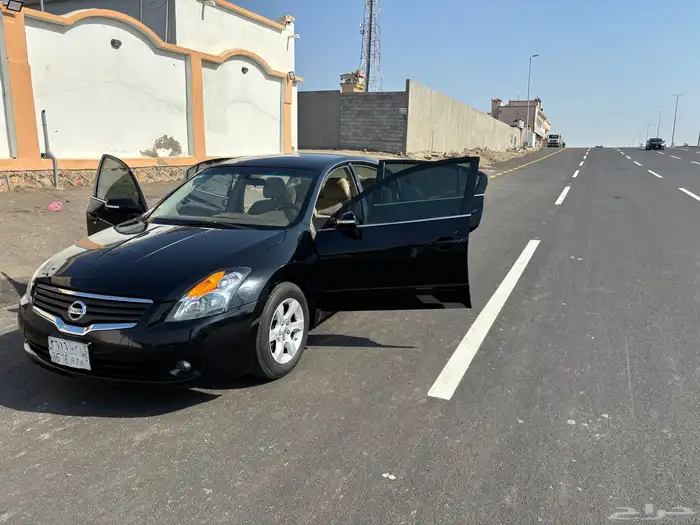 التيما للبيع 2009 نظيييف او البدل المناسب سياره عائليه 17