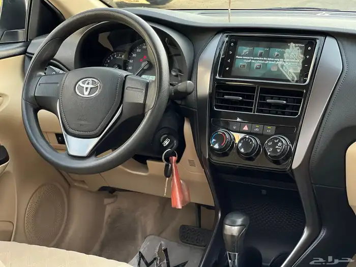 تويوتا يارس فل كامل مخزنه 2022 4