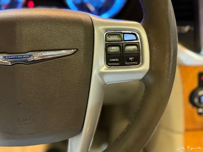 كرايزلر 2014 C300 (( بحالة ممتازة )) 15