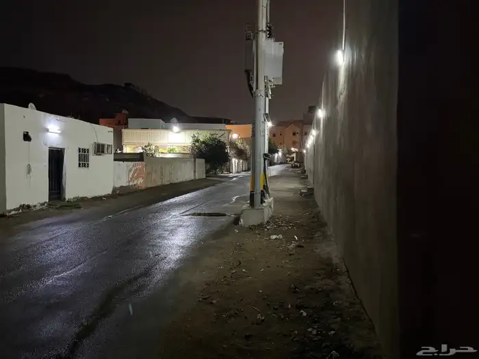 حوش للإيجار بحي بريمان 8