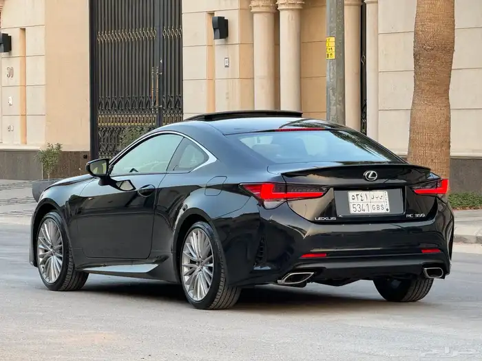 لكزس RC 350 موديل 2023 فل كامل ممشى 16 الف تشيكات وكاله 12