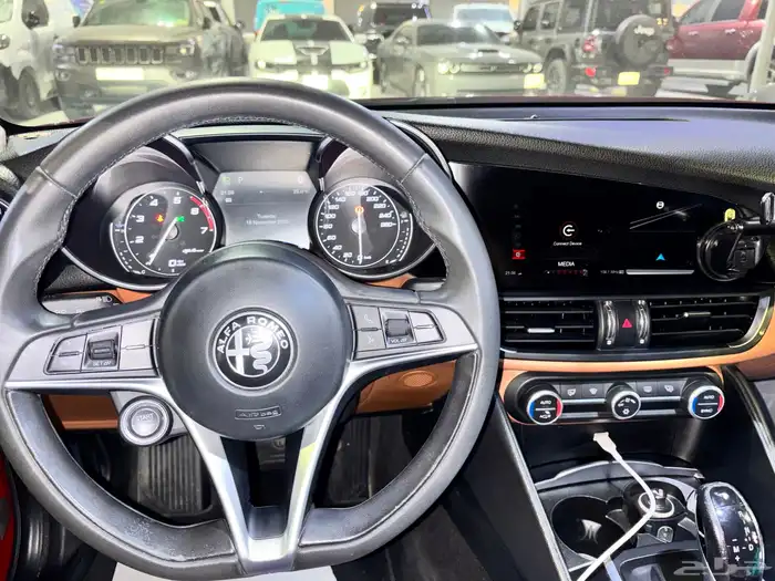 الفاروميو جوليا 4