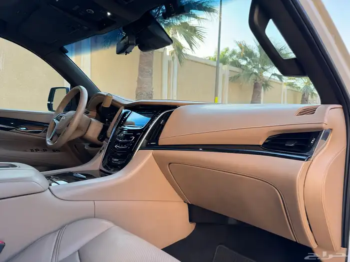 كاديلاك اسكاليد طويل موديل 2019 بلاتينيوم تشيكات وكاله 41