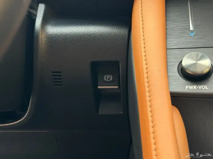 لكزس RC 350 موديل 2023 فل كامل ممشى 16 الف تشيكات وكاله 41