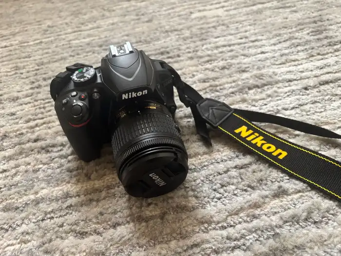 كاميراNikon للبيع استخدام خفيفD3400 0