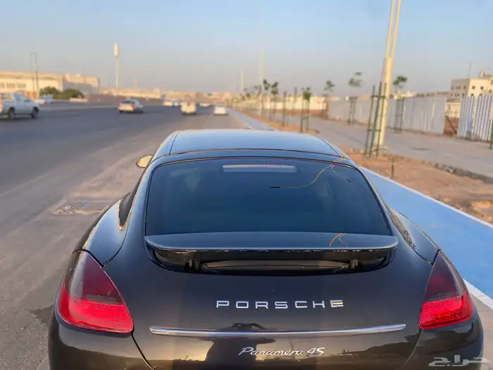 بورش باناميرا 2010 21