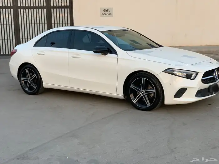مرسيدس A200 2020 9
