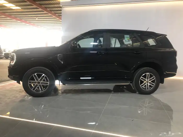 فورد ايفرست XLT دفع رباعي بنزين 2025 الناغي كاش واقساط 3