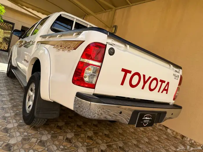 هايلوكس دبل غمارتين المديل 2012 قير عادي خليجي وكالة 26