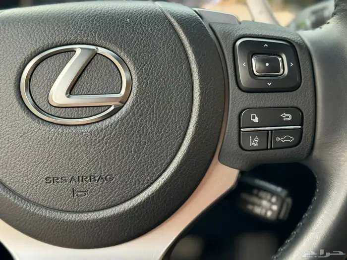 لكزس RC 350 موديل 2023 فل كامل ممشى 16 الف تشيكات وكاله 43