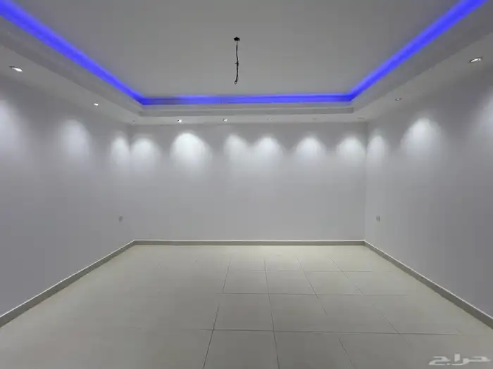 شقة 3 غرف جديدة للايجار حي شوران مكيفات راكبة 13