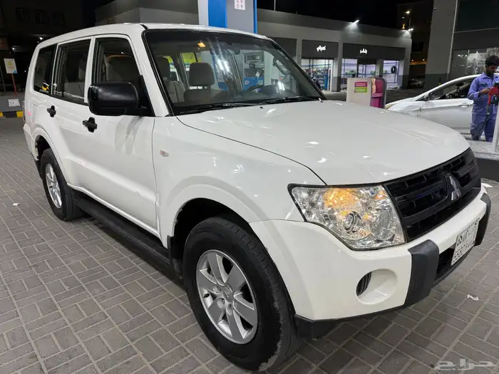 للبيع باجيرو قير عادي مكينه3800 0