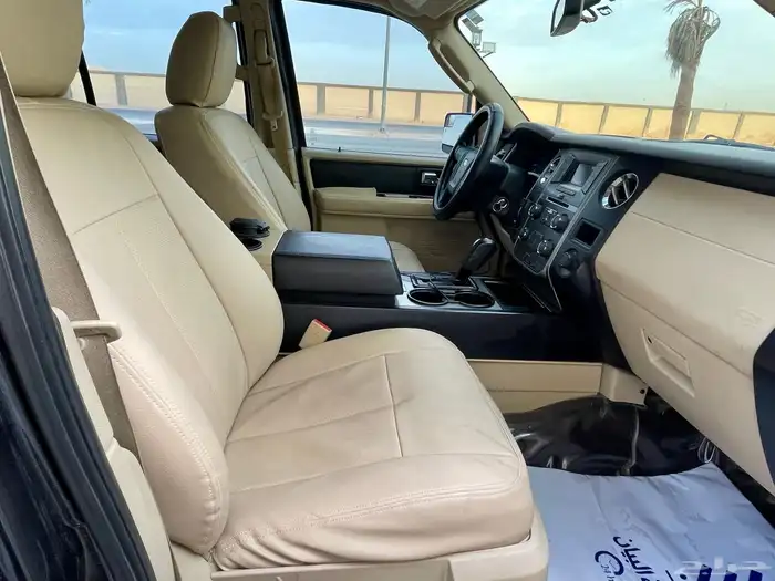 للبيع فورد اكسبيدشن طويل 2016 مالك اول بدون دبل 35