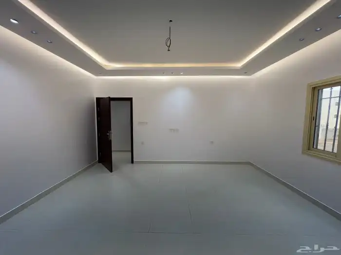 شقة 3 غرف جديدة للايجار حي شوران مكيفات راكبة 3