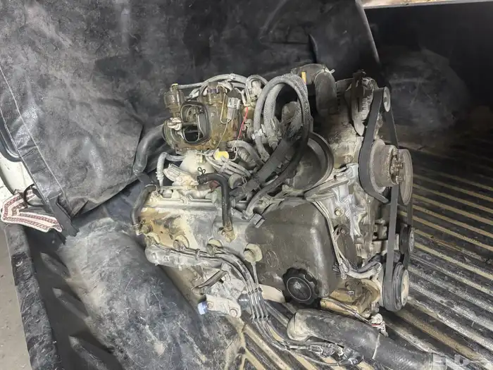 للبيع ماكينه هايلكس1999 2