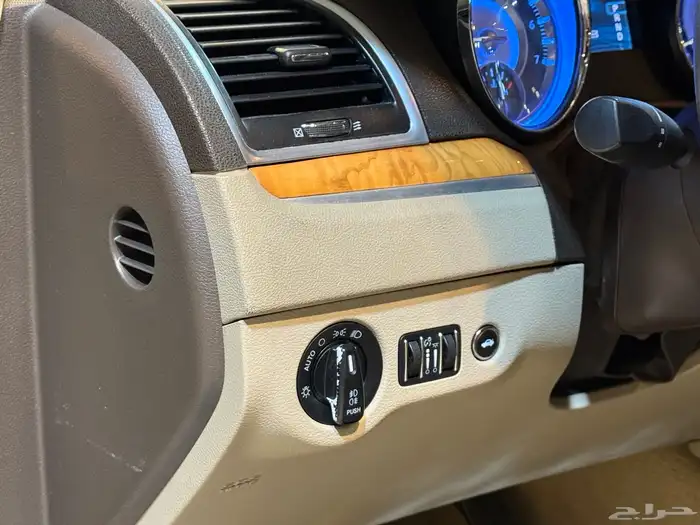 كرايزلر 2014 C300 (( بحالة ممتازة )) 7
