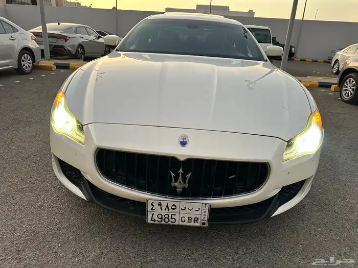 ميزراتي كواتربورتي ( المكينة الحمراء ) 1