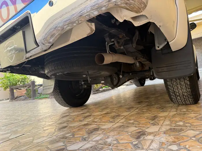 هايلوكس دبل غمارتين المديل 2012 قير عادي خليجي وكالة 72