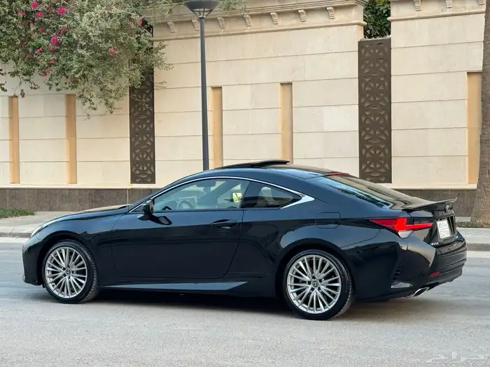 لكزس RC 350 موديل 2023 فل كامل ممشى 16 الف تشيكات وكاله 9