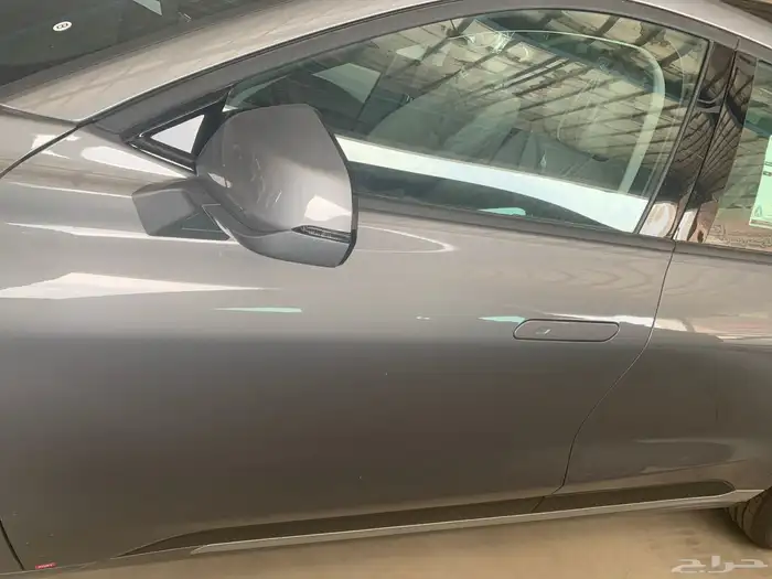 فورد امبيانتي 2026 لون رصاصي فاتح 1