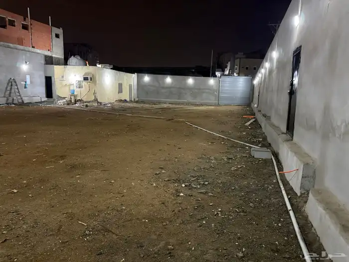 حوش للإيجار بحي بريمان 4