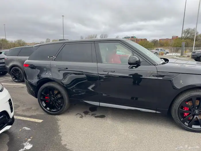 للبيع رانج روفر سبورت 2025 - V8 اصفارر وارد كندا 2