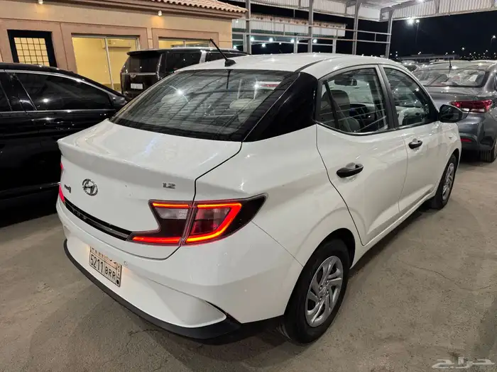 للبيع هيونداي i10 موديل 2023 2