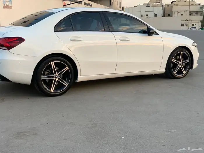 مرسيدس A200 2020 10