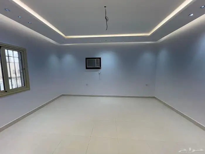 شقة 3 غرف جديدة للايجار حي شوران مكيفات راكبة 0