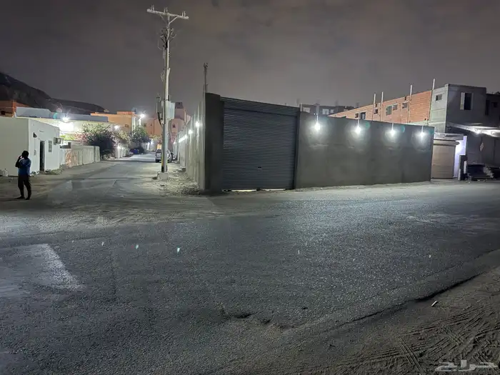 حوش للإيجار بحي بريمان 12