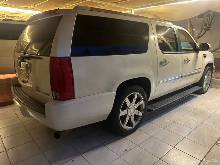 كاديلك اسكاليد 4