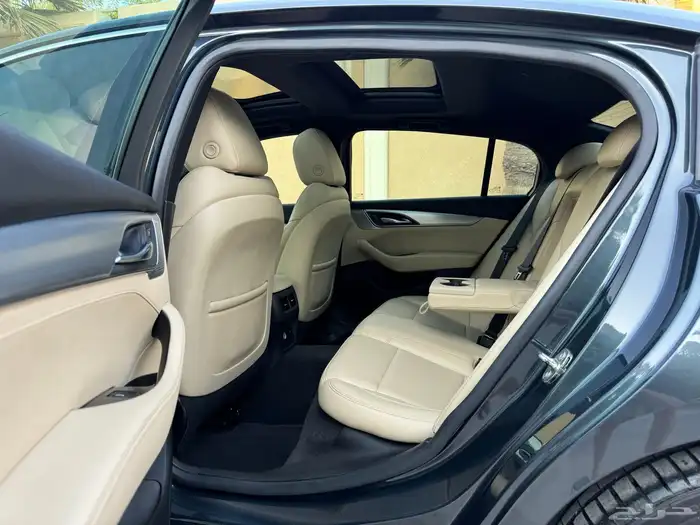 كاديلاك CT5 موديل 2022 فل كامل تحت الضمان والصيانة المجانية 36