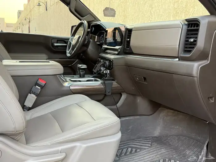 سلفرادو 2022 RST 22