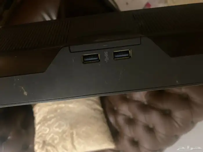 شاشه hp 31 بوصه تحتاج صيانه ماعرفش المشكله ال فيها 3