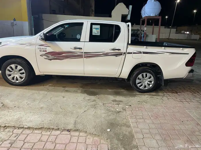 هايلوكس مديل 2023 ديزل بمهد الذهب 4