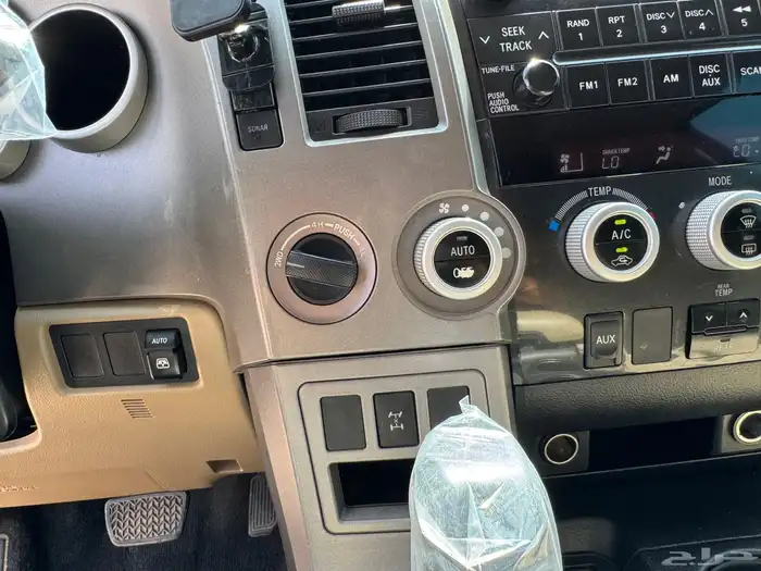 تويوتا سكويا 2015 دبل SR5 8