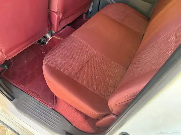 هايلوكس دبل غمارتين المديل 2012 قير عادي خليجي وكالة 51