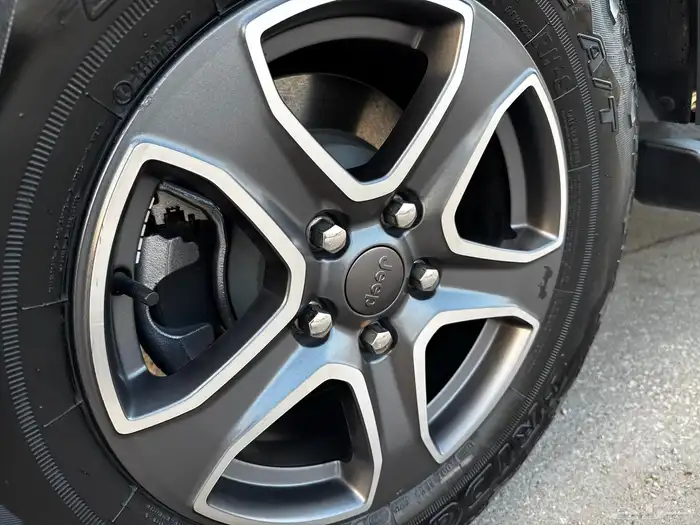 جيب رانجلر 2023 سبورت 27