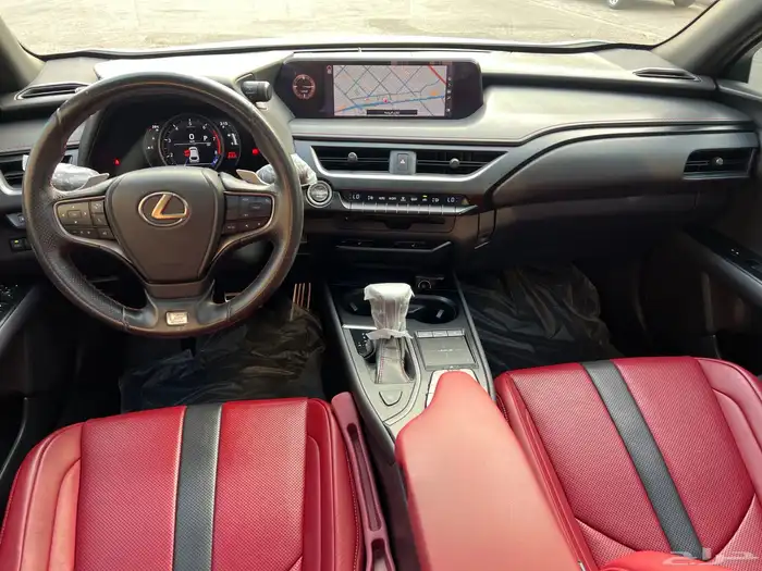 لكزس UX200م ديل 2019 فل 36