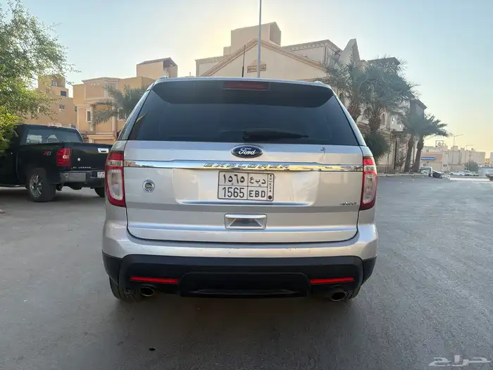 للبيع اكسبلور 2015 نظيف 4