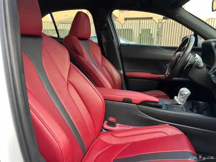 لكزس UX200م ديل 2019 فل 43