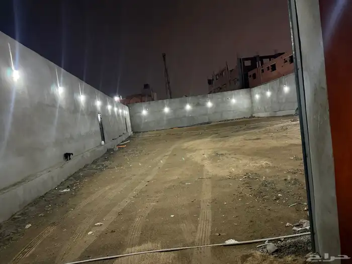 حوش للإيجار بحي بريمان 6