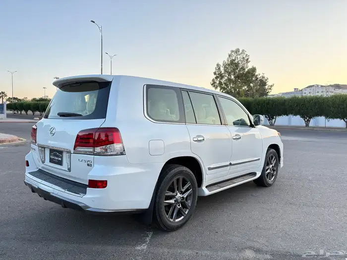 جيب لكزس 2015 سعودي مخزن 6