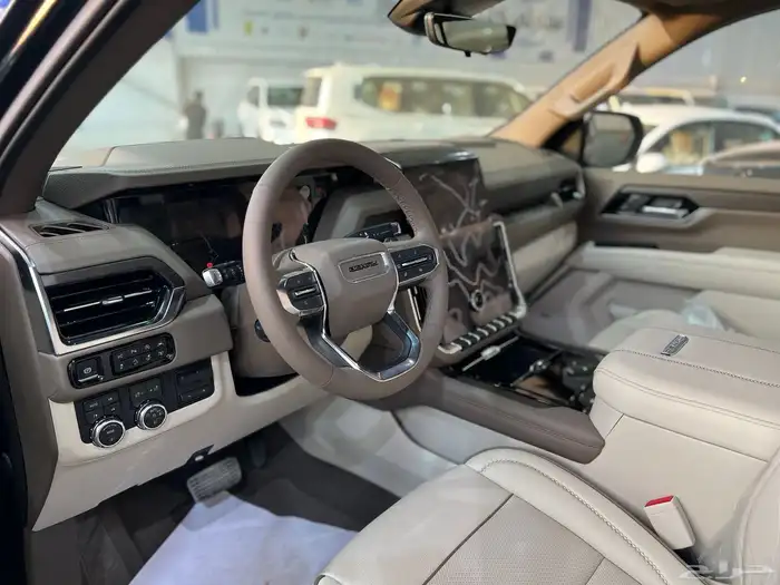 دينالي -2025 - اسود داخل اوف وايت - قصير 2