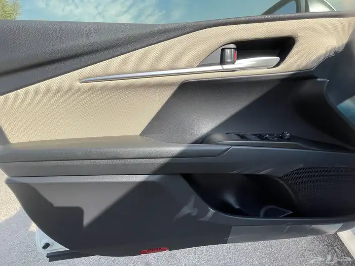 تويوتا- كامري-2025- استاندر-E- اصفار- بنزين-صادر لوحات 10