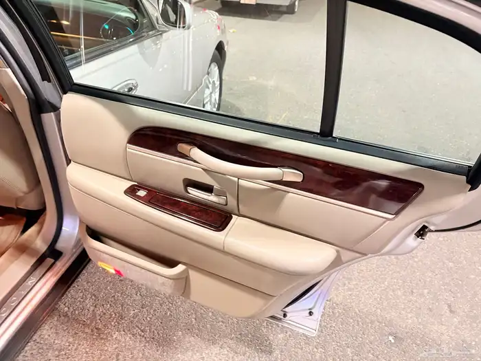 لنكون تاون كار 2011 مخزن 17