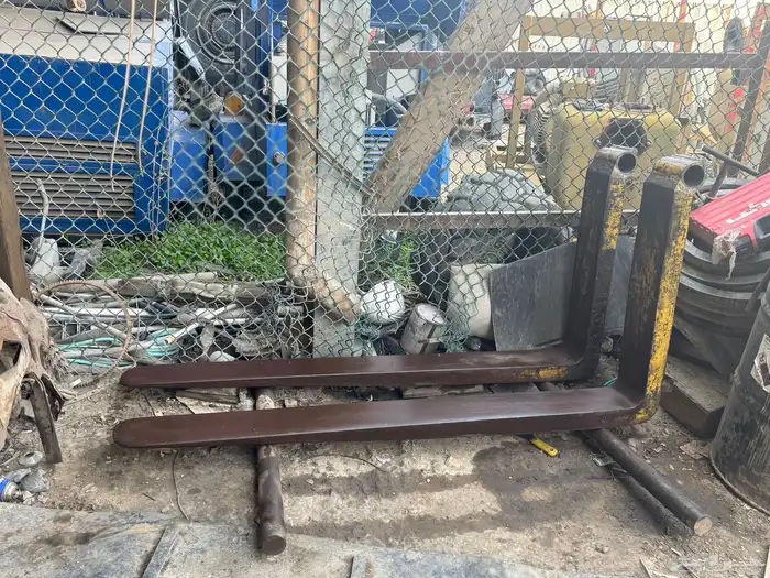 شوكية رافعة سبعة طن كاتر بيلر ورفعة دوسان 1