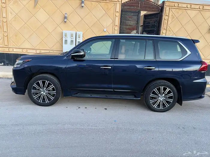 سياره لكزس للبيع 0