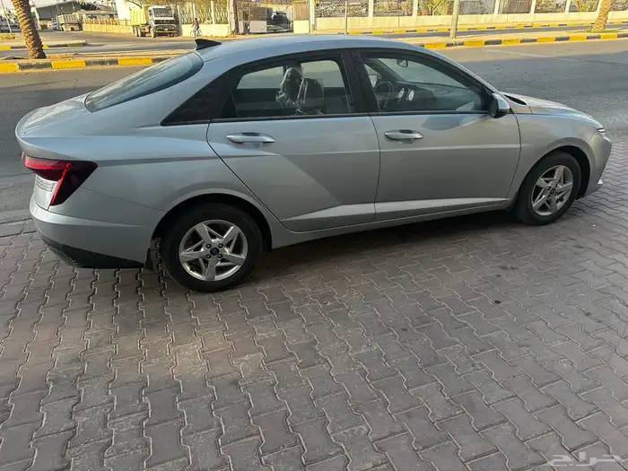 اكسنت فليت رصاصي 2024 ماشي الفين كيلو فقط 1